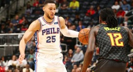 NBA球星勒布朗·詹姆斯签名惊现公益活动，小女孩幸运获珍贵签名，估价10-20万引热议